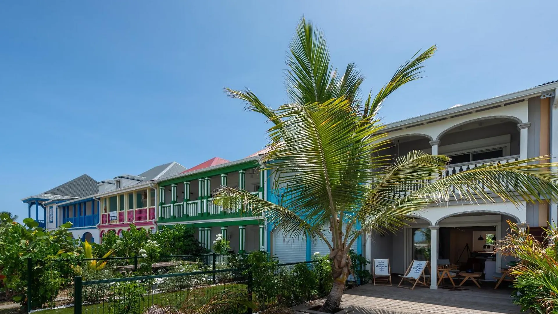 Appartement 2 Chambres En Residence Avec Piscine A Orient Bay